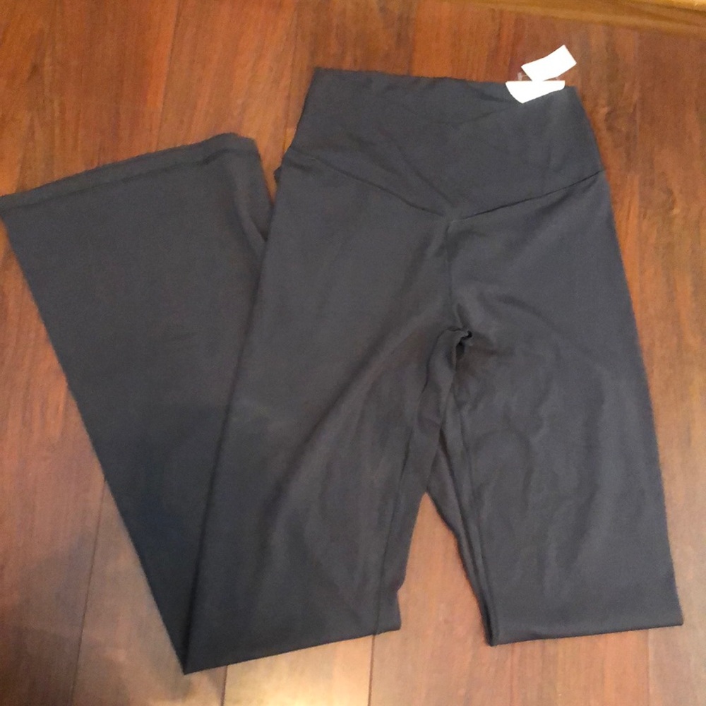 Aerie Offline Real me flare leggings, gray large long -new!